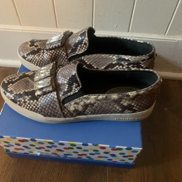 Michael Kors Flats - Picture 2 of 6